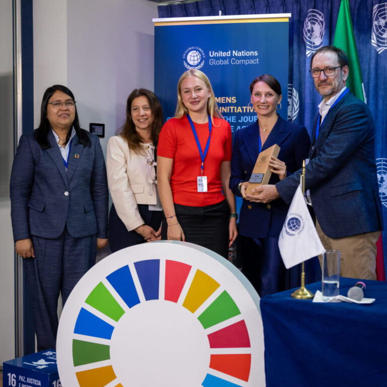 0298_250627_Siemens_DB1_8610_hi-scaled-1200x1200