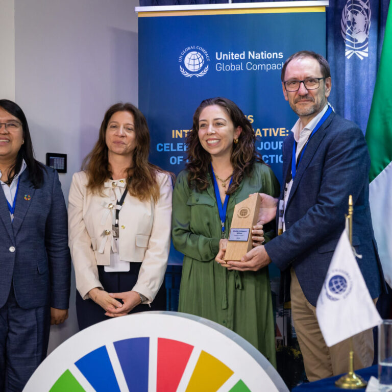 0300_250627_Siemens_DB1_8616_hi-scaled-1200x1200