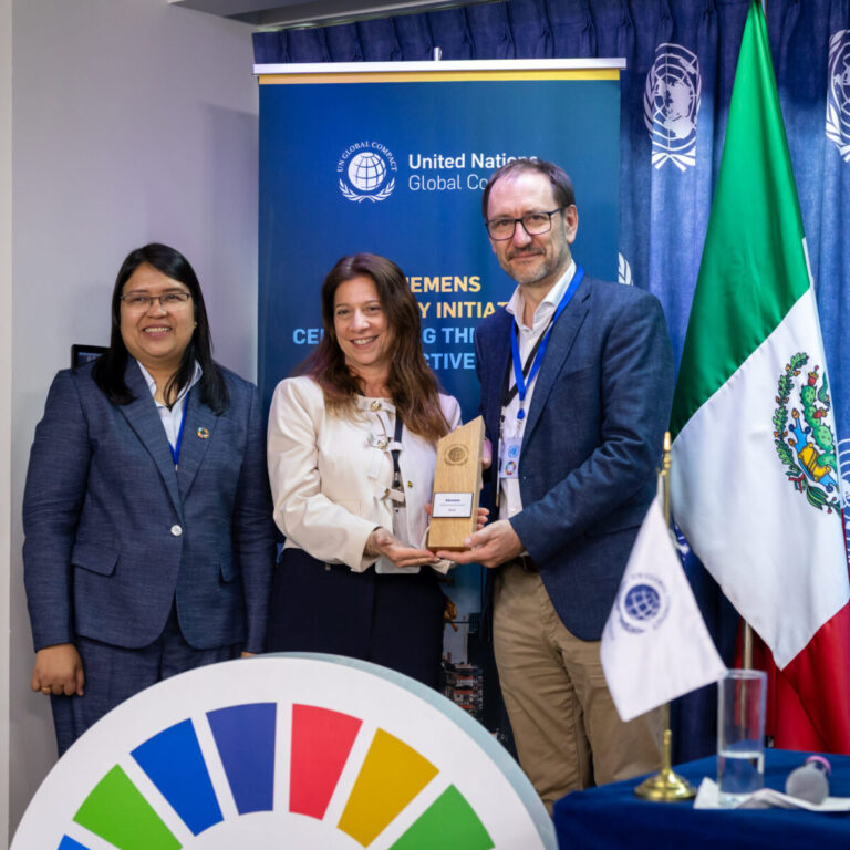 0301_250627_Siemens_DB1_8626_hi-scaled-1200x1200